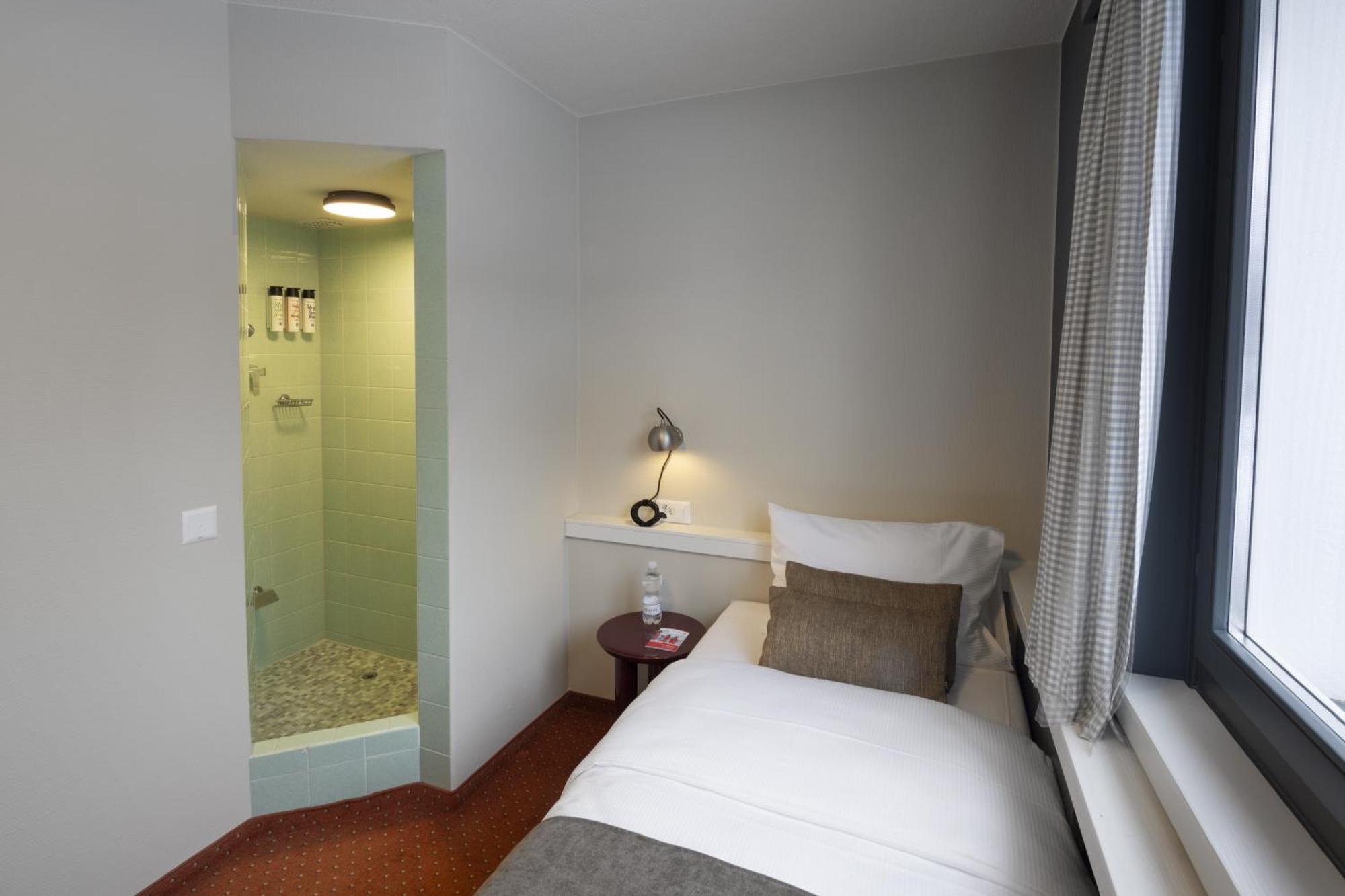 Hotel Bergidyll - Riders Haven Self Check-In Hotel Andermatt Esterno foto